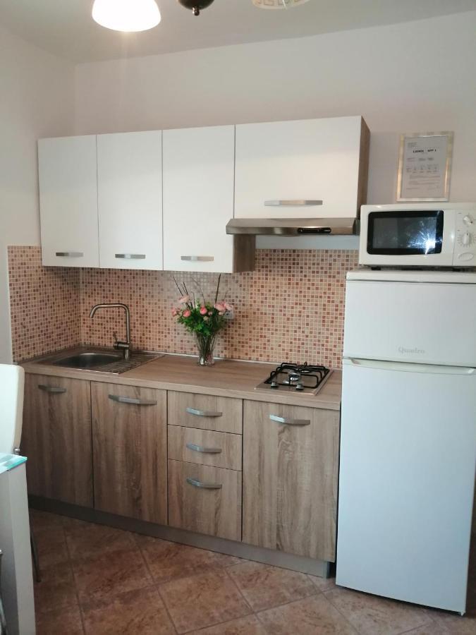 Apartments Villa Nona อูมัค ภายนอก รูปภาพ