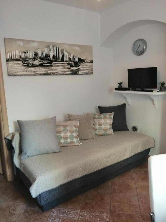 Apartments Villa Nona อูมัค ภายนอก รูปภาพ