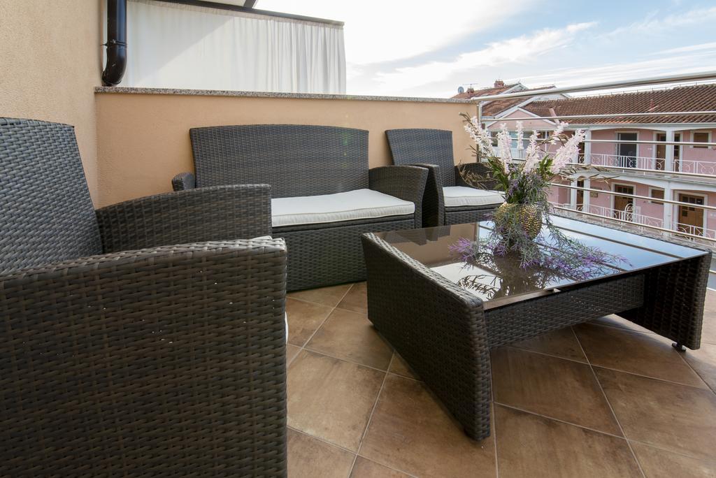 Apartments Villa Nona อูมัค ภายนอก รูปภาพ